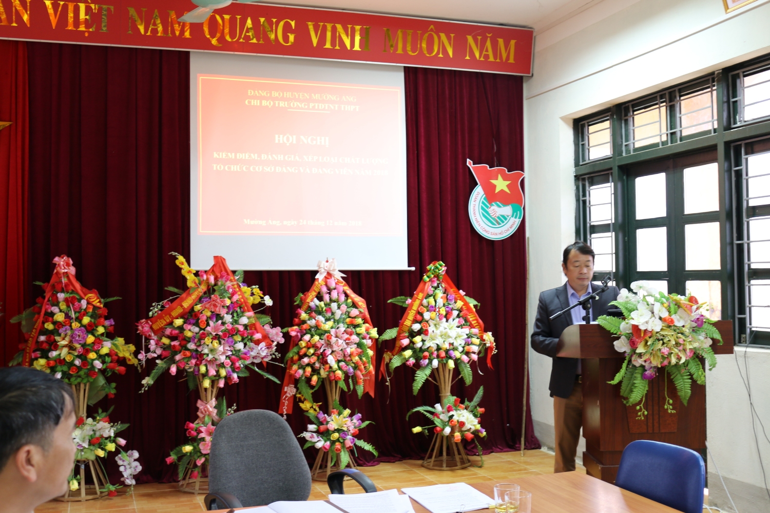 ĐC Cà Văn Minh - Bí thư chi bộ phát biểu khai mạc Hội nghị