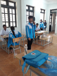 Trường Phổ thông DTNT THPT huyện Mường Ảng phối hợp tổ chức khám sức khỏe và tư vấn điều trị cho học sinh năm học 2018-2019