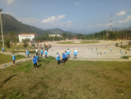 Đoàn trường PTDTNT THPT huyện Mường Ảng ra quân làm sạch môi trường chuẩn bị đón Tết Nguyên đán