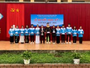Đoàn trường PTDTNT THPT huyện Mường Ảng tổ chức hoạt động vui xuân đón tết.